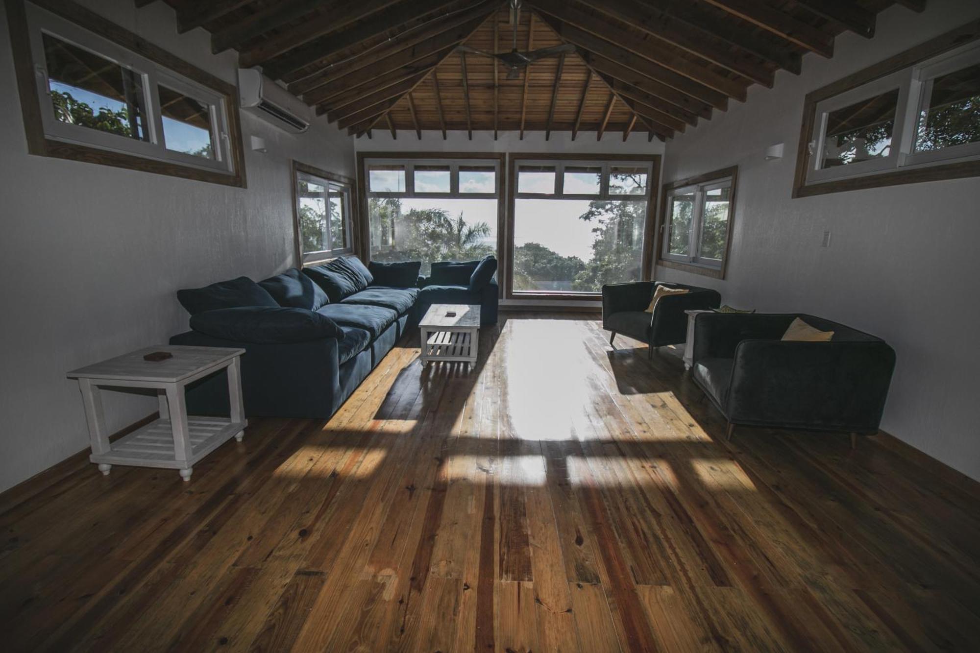 Luna Beach Luxury Boutique Beach Front Resort Jobs Bight Εξωτερικό φωτογραφία